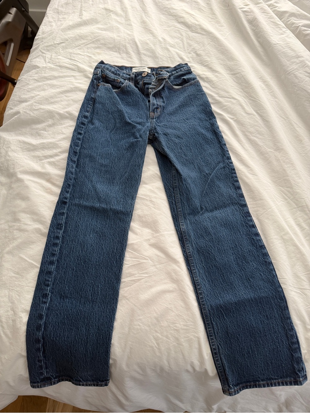 Abercrombie & Fitch Women's Vintage Straight High-Rise Dark Blue Jeans